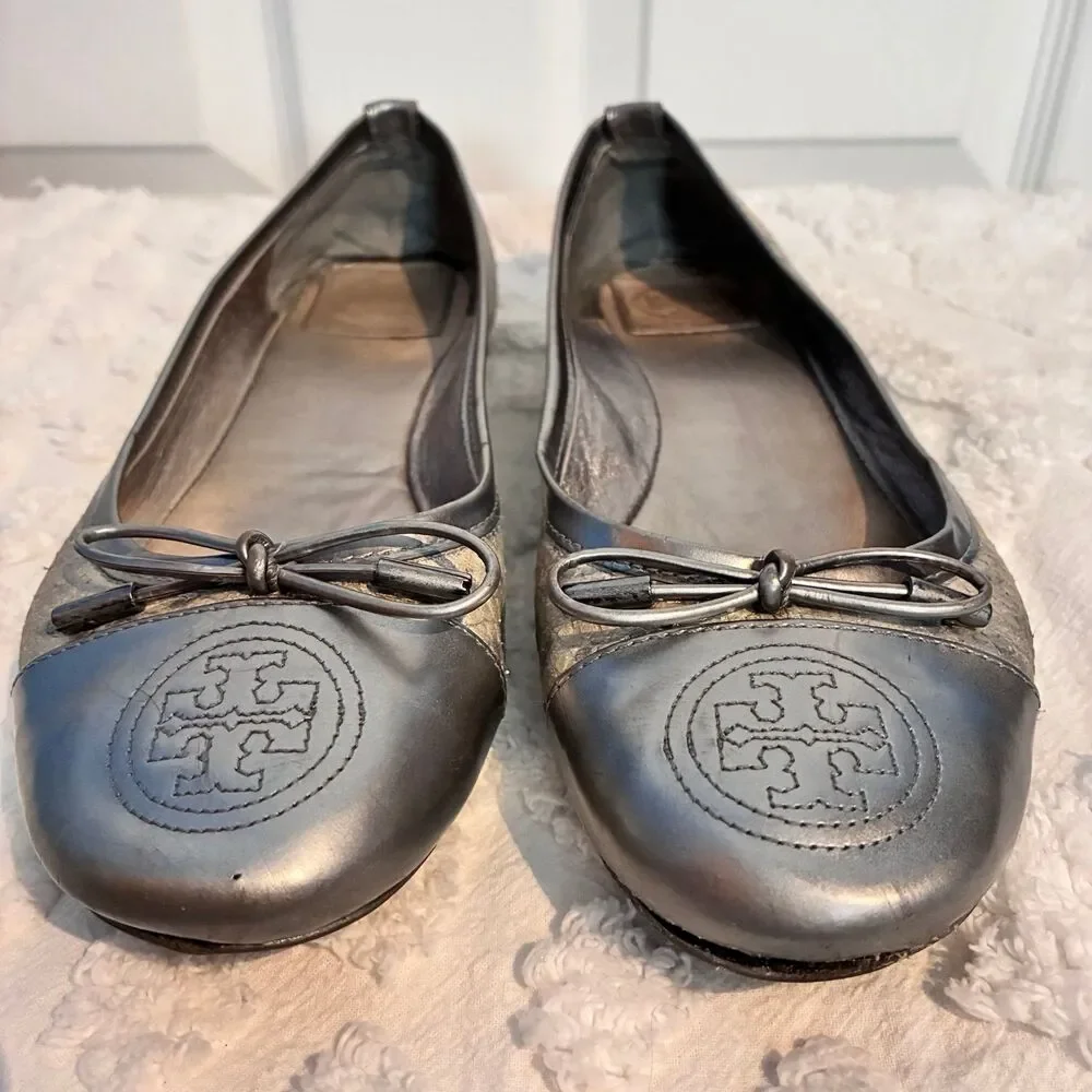 Tory Burch Silver Metallic Snakeskin Flat Shoes with Bow Size 6.5